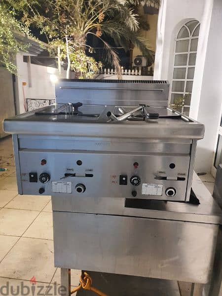 GAS DEEP FRYER 1