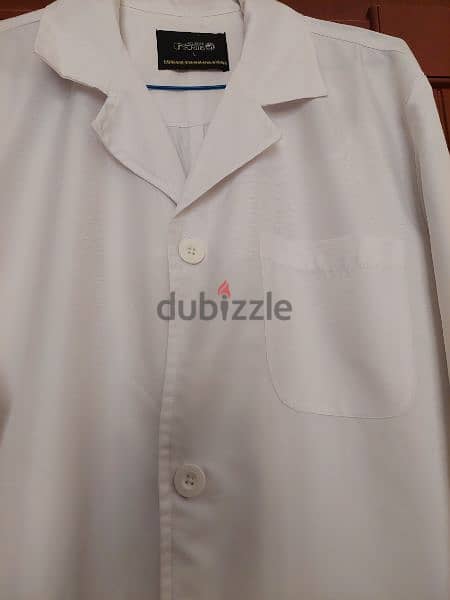 lab coat  for school large without any stains 1