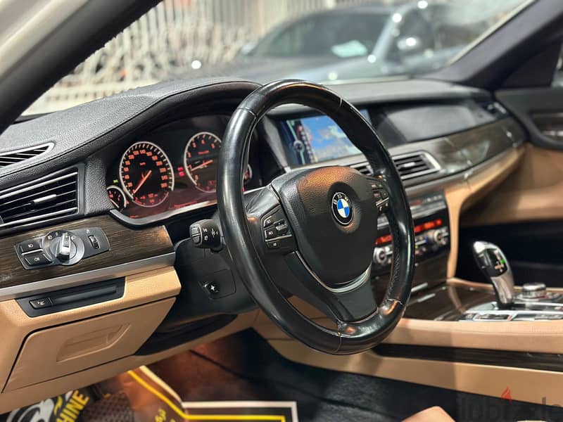 BMW 7-Series 2009 4