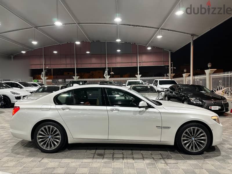 BMW 7-Series 2009 11