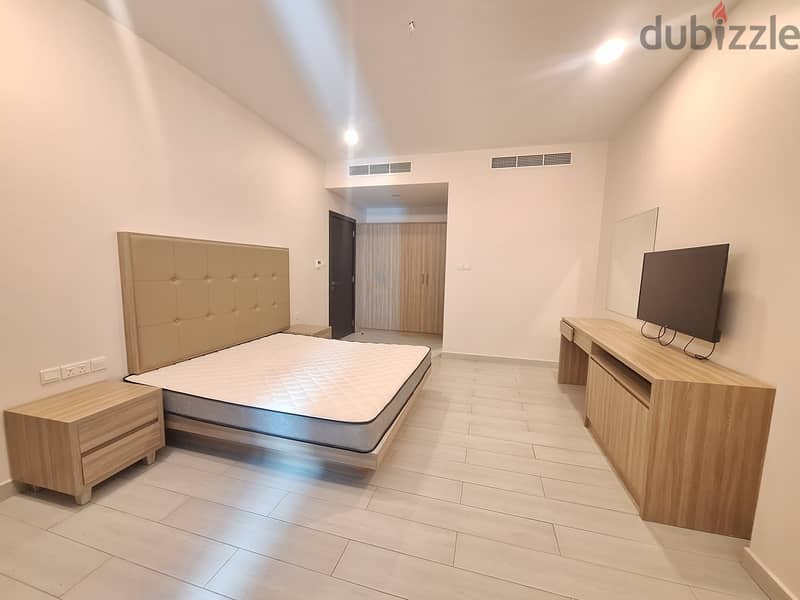 Gorgeous Flat | Ultra-Modern| Balcony | Maid Room | Near Juffair Mall 17