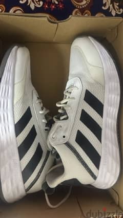 adidas original shoes for men size 10/44