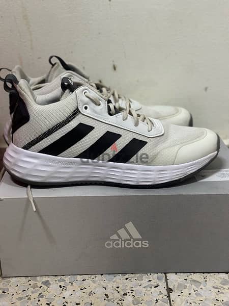 adidas original shoes for men size 10/44 3