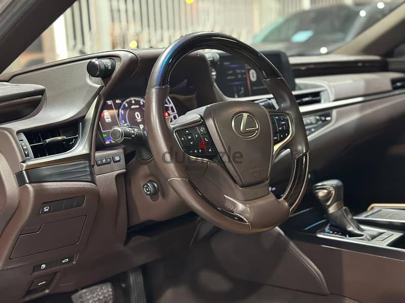 Lexus ES 350 2019 3