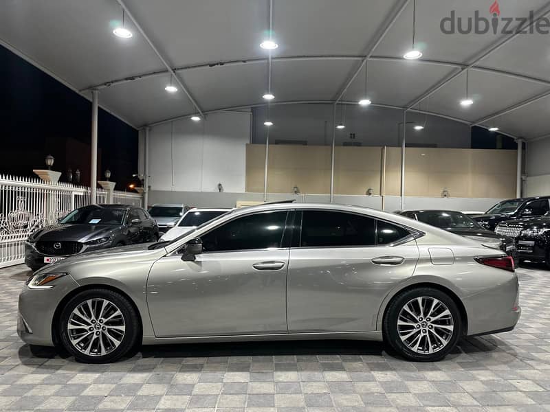 Lexus ES 350 2019 9