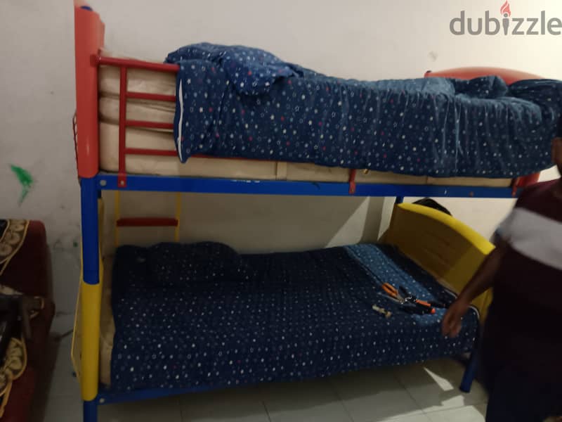 Stron and clean bunk bed - Furniture - 105292210