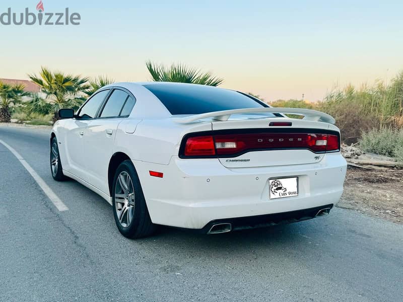 Dodge Charger RT V8 2014 1