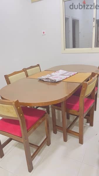 Adjestable Dining Table