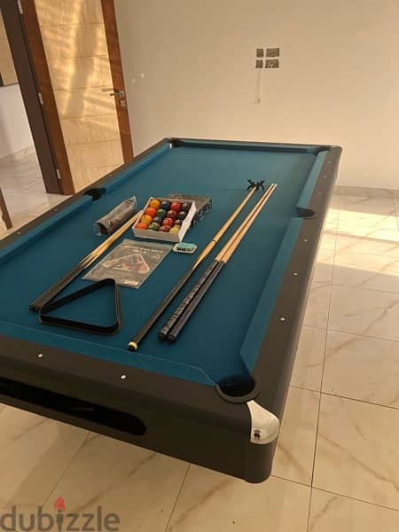 billiard table 0