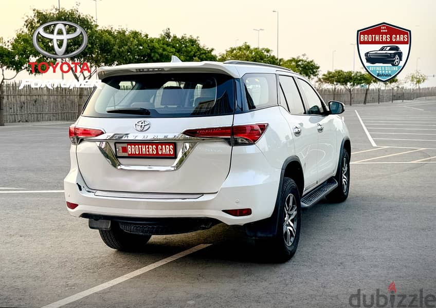 Toyota Fortuner 2020 5