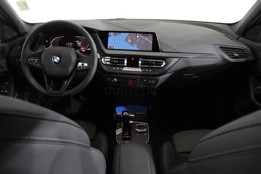 BMW 1-Series 2022 12