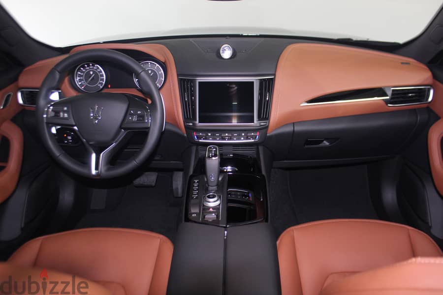 Maserati Levante GT Black /Tan 2023 7