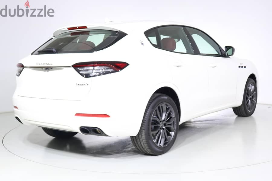 Maserati Levante GT White Hybrid 2023 2