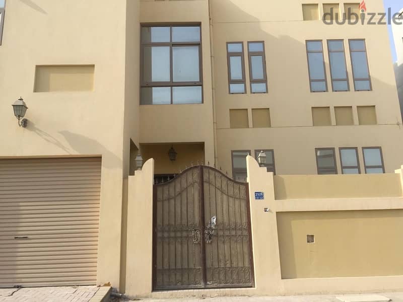 للايجار فيلا  شامل الكهربا في سند  villa for rent in  sanad inclusive 0