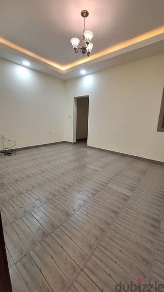 للايجار فيلا  شامل الكهربا في سند  villa for rent in  sanad inclusive 6