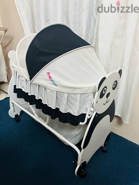 First Step Baby cot/crib with swinging bassinet 2