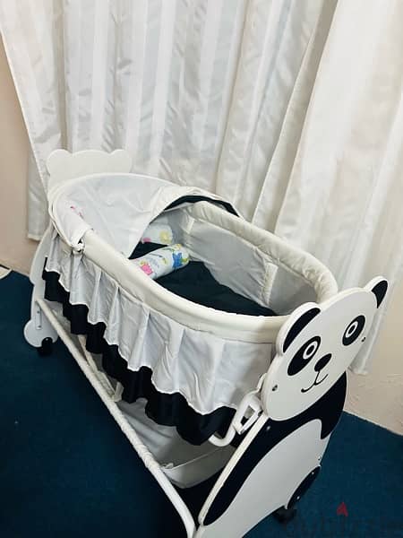 First Step Baby cot/crib with swinging bassinet 5