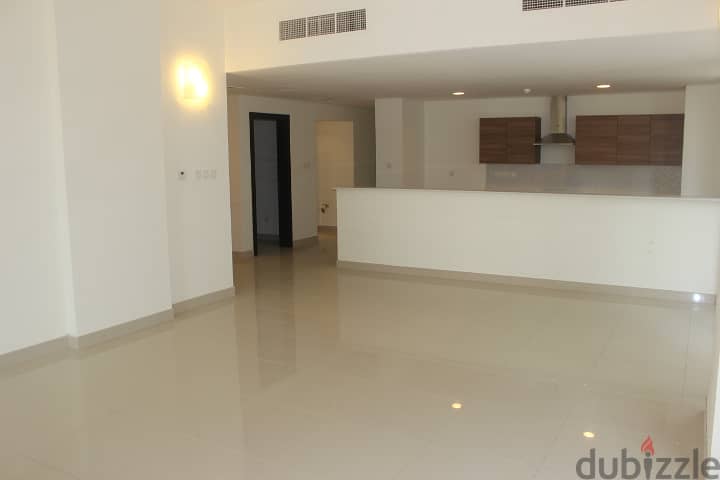 23 Bed Amwaj Pool Gym Balcony 3