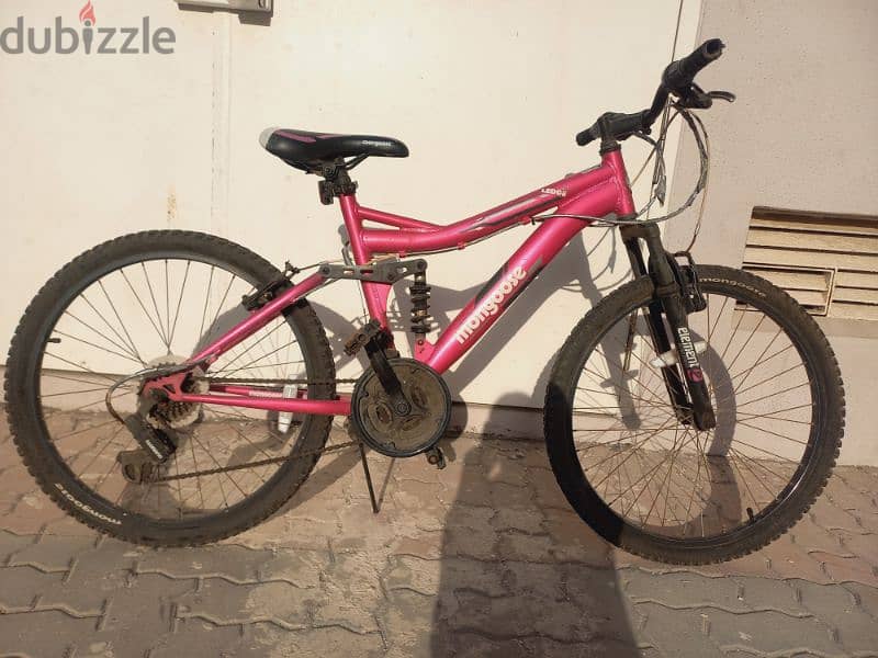 Pink mongoose gear mountain bike. amazing quality. 2