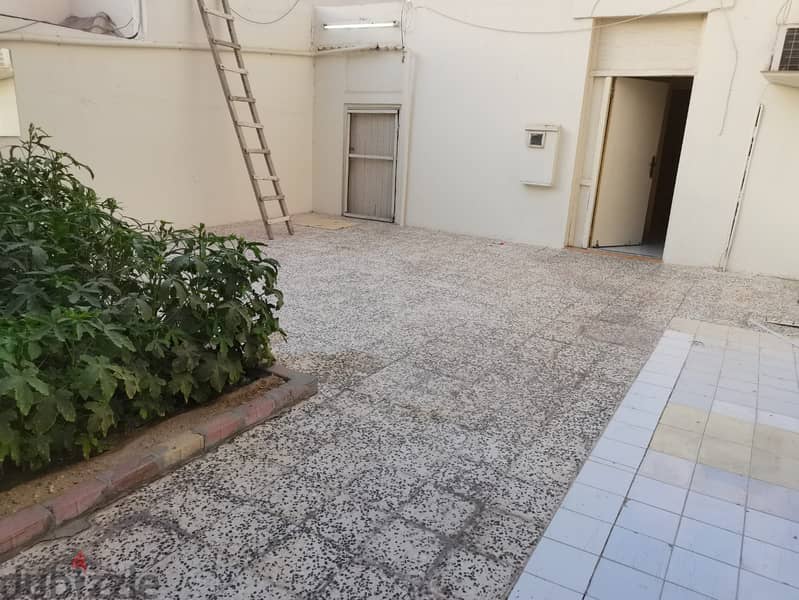 House In Isa Town for sale - منزل للبيع في مدينة  عيسى 2