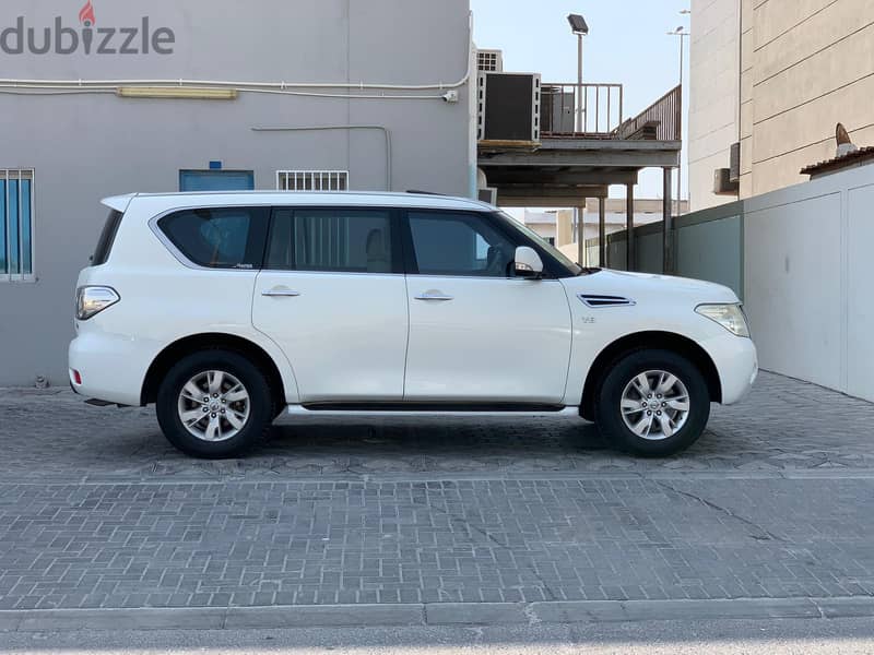 Nissan Patrol SE 2013 white 2