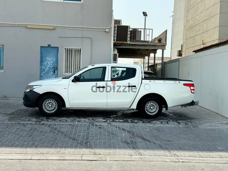 Mitsubishi L200 2016 white 2