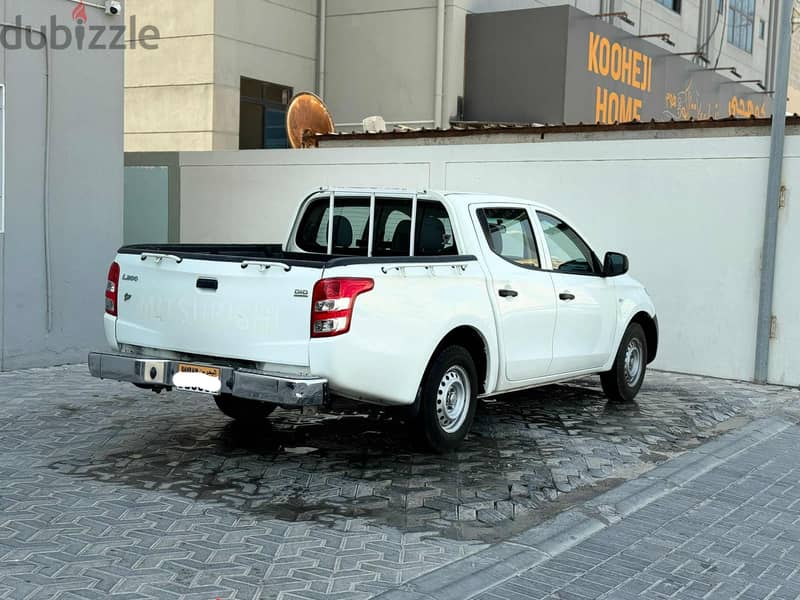 Mitsubishi L200 2016 white 5