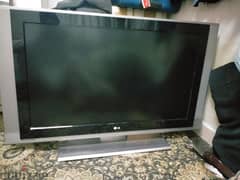 LG TV 42" inches for sale