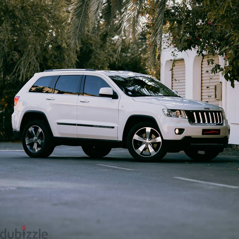 Jeep Grand Cherokee 2011 Overland 1