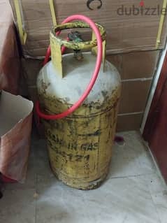 Gas with stove and regulator in good condition 0