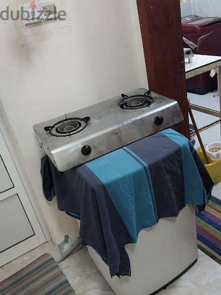 Gas with stove and regulator in good condition 1