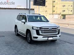 Toyota Land Cruiser 2022 white