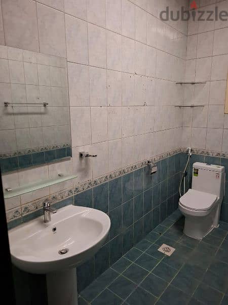 4 Room 4 Bathroom,hall,kitchen spacious ground floor near mosque flat 17