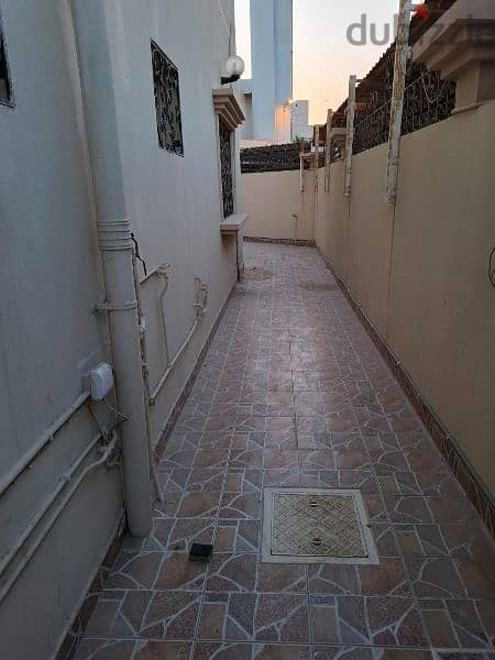 4 Room 4 Bathroom,hall,kitchen spacious ground floor near mosque flat 19