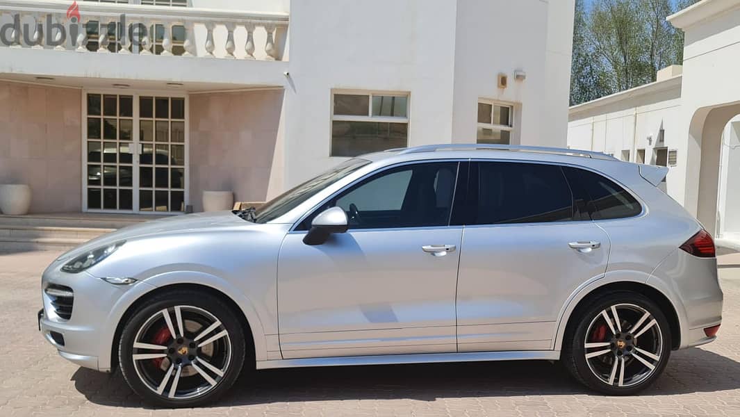 Porsche Cayenne GTS 2014 Red Interior full insurance 1