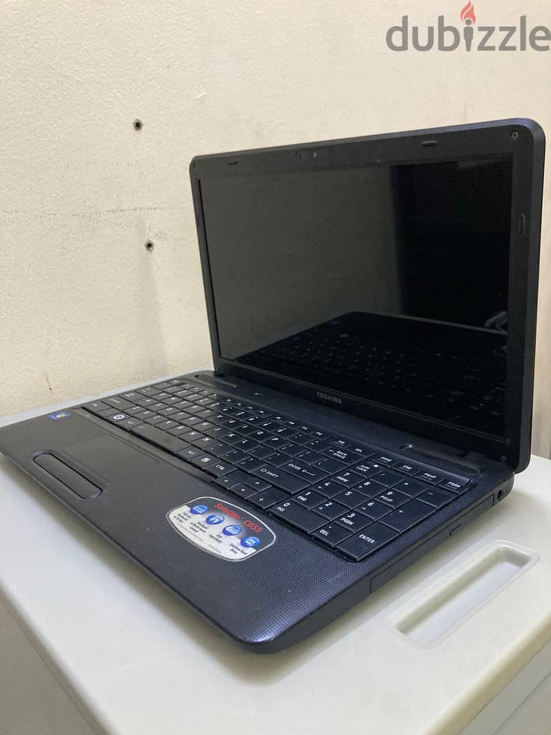 Neatly use Toshiba Satellite C655 Laptop 1