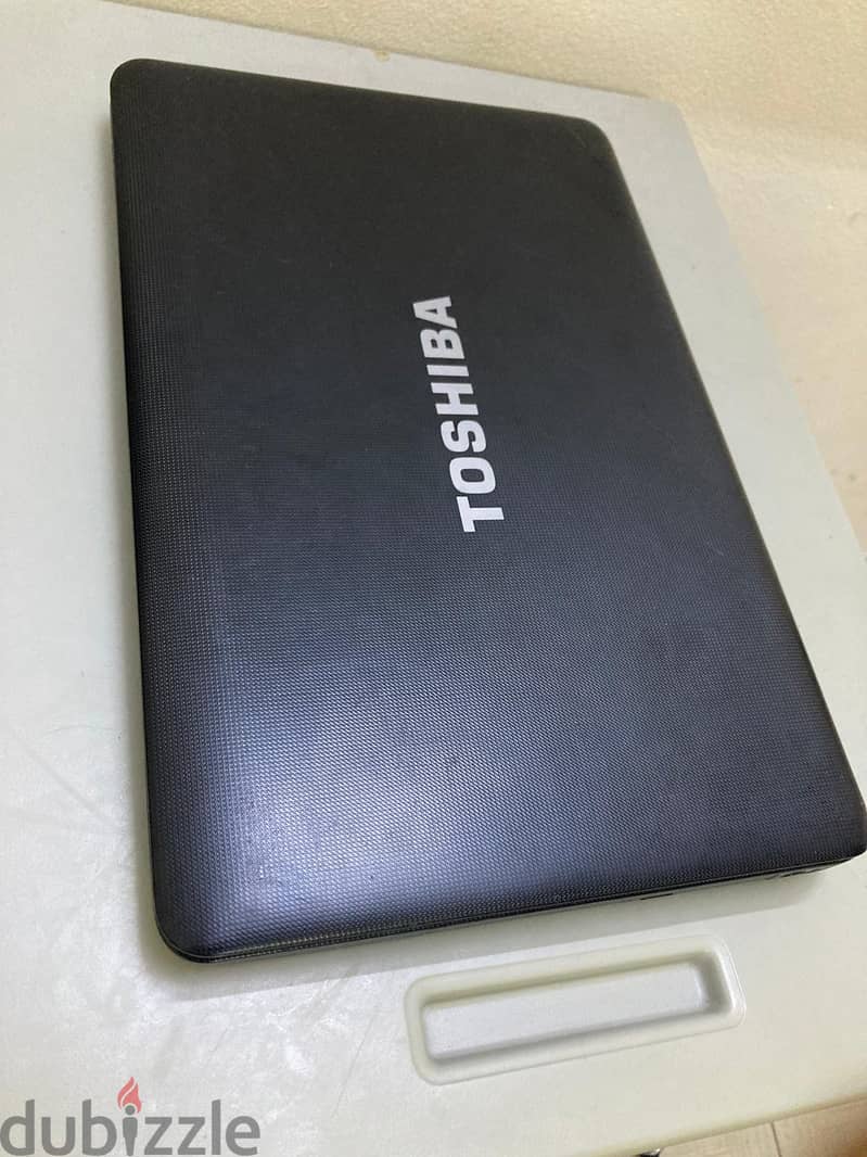 Neatly use Toshiba Satellite C655 Laptop 3