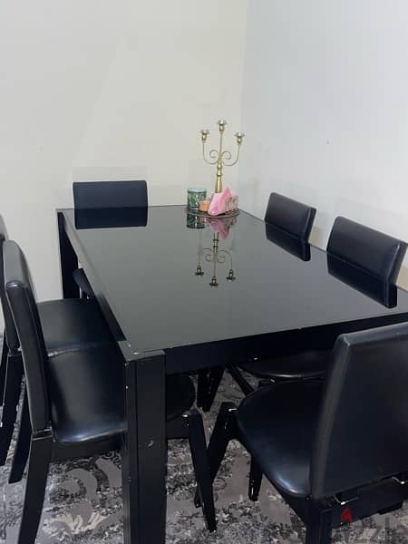 Dinning Table - urgent sale 1