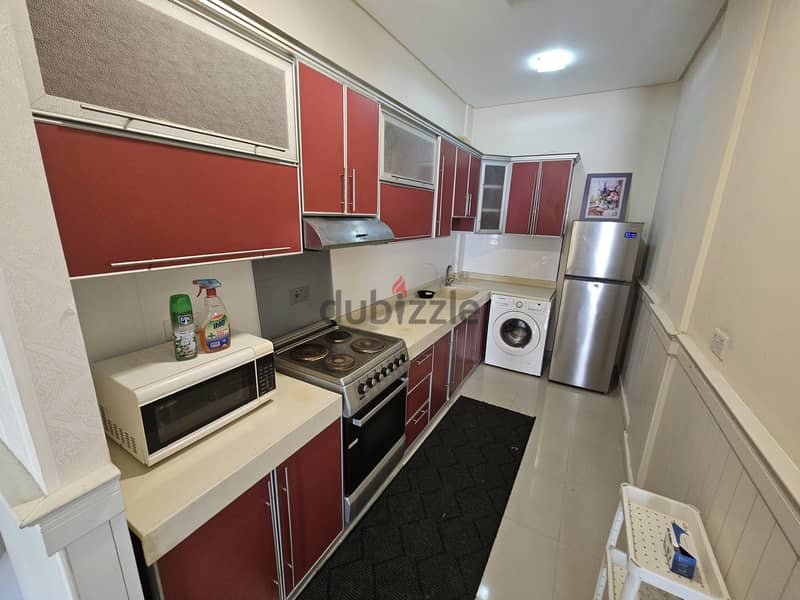 Mob. 33180618 Awesome 2 BHK flat fully furnished near nakheel center 3