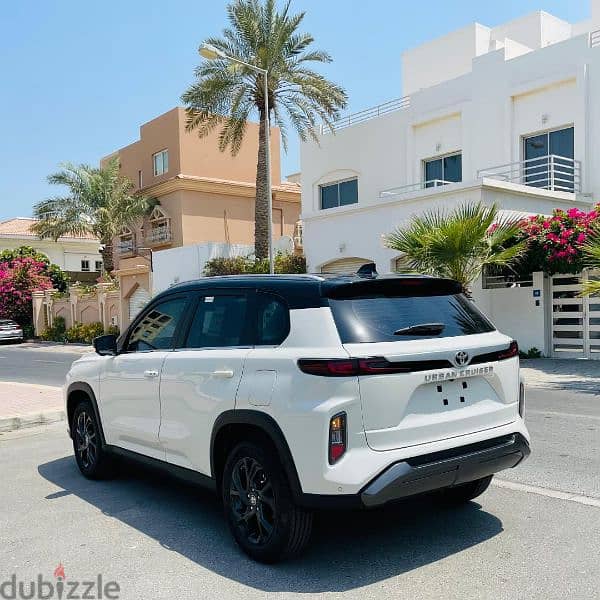 New Toyota Urban Cruiser 2024 model zero km for sale. . . 6