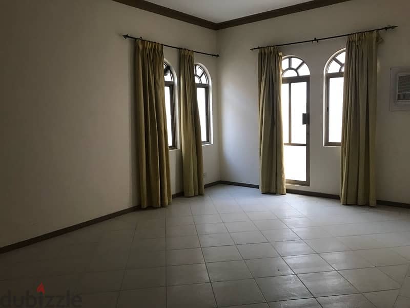 Flat for Rent 3 Bedrooms in Arad 4