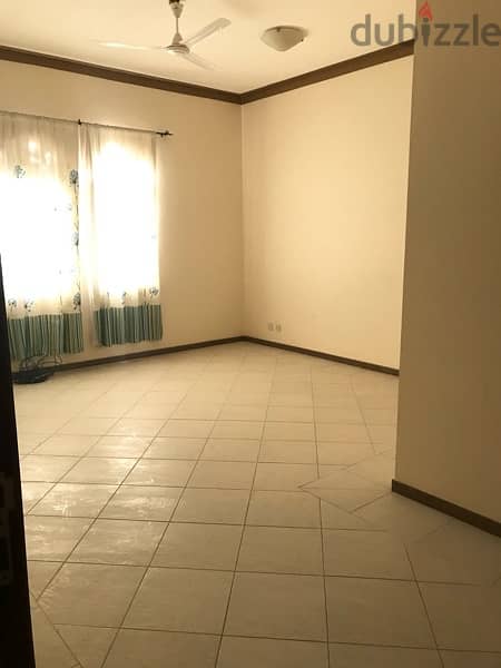 Flat for Rent 3 Bedrooms in Arad 5