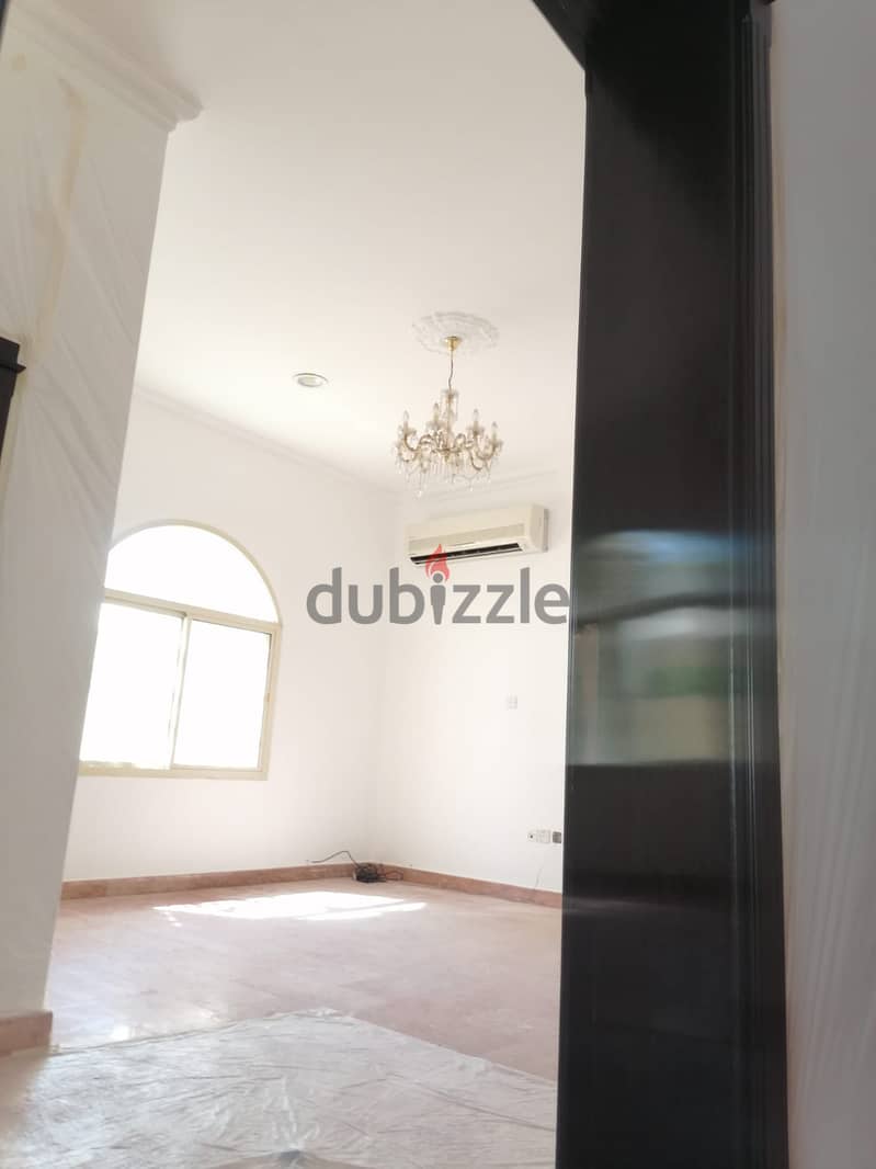 Villa for rent in Buqwa 10