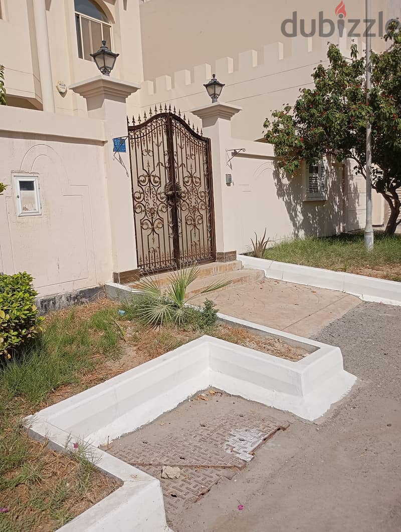 Villa for rent in Buqwa 19