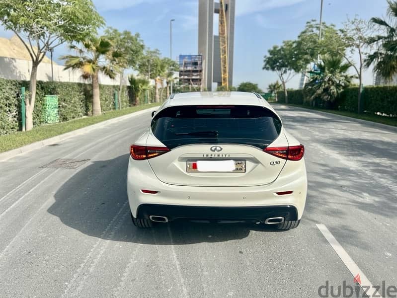 Infiniti Q30 2019 2