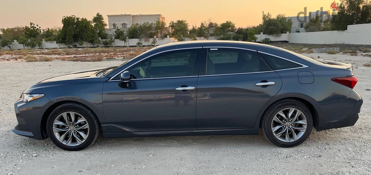 Toyota Avalon 2020 XLE 4