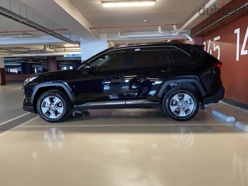 Toyota Rav 4 2024 4