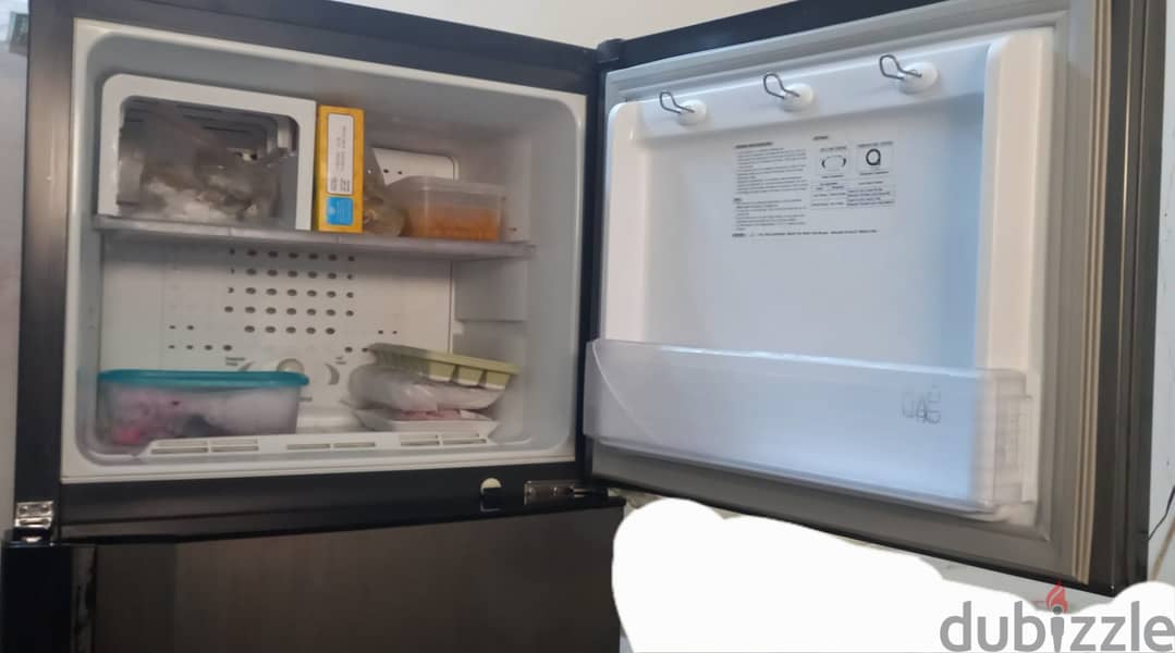 Very good condition eon fridge for sale 2