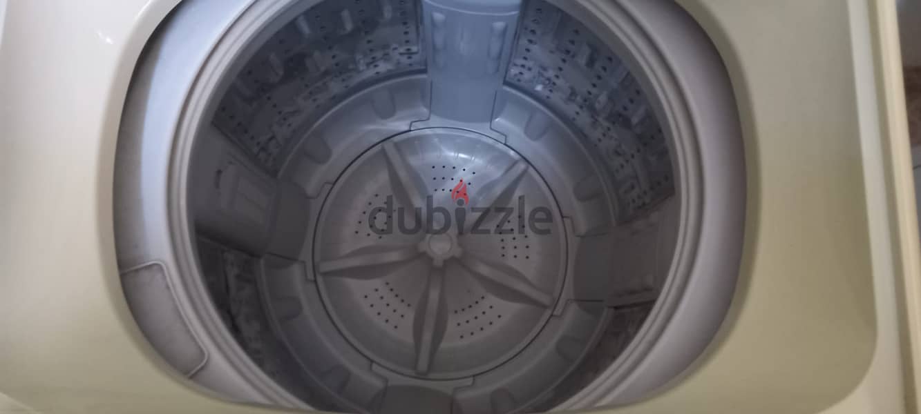 Excellent condtion washing machine for sale 4