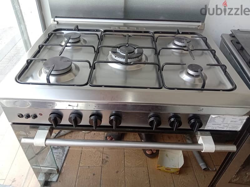 5 Burner with oven 0